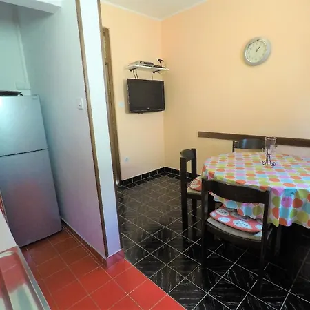 Mit Terrasse - B55823 Apartment Crikvenica